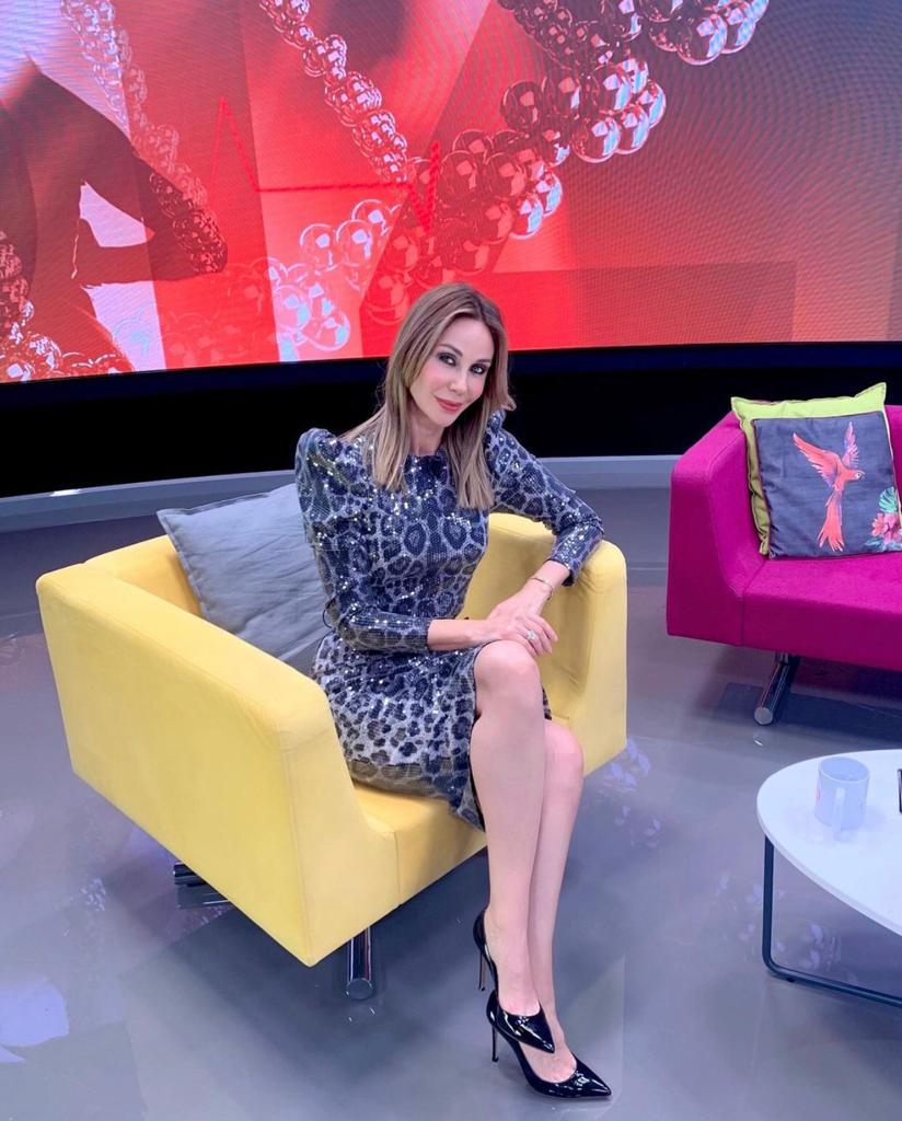 Demet Şener Covid Olduğunu Açıkladı