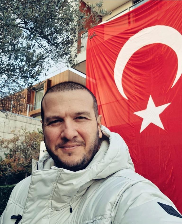 Şahan Gökbakar’dan Helal Olsun Funda Arar ve Derya Uluğ