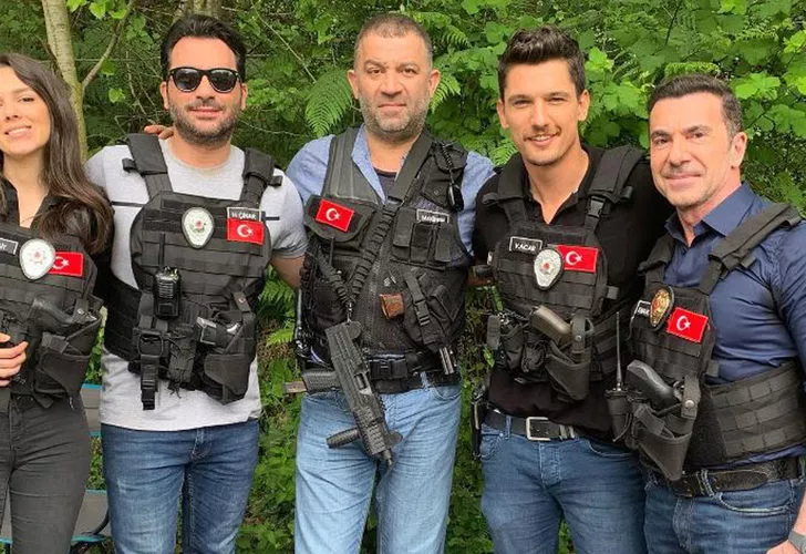 Arka Sokaklar’ın ‘Volkan Komiser’i Boğaç Aksoy oyunculuğu bıraktı, İstanbul’u terk etti