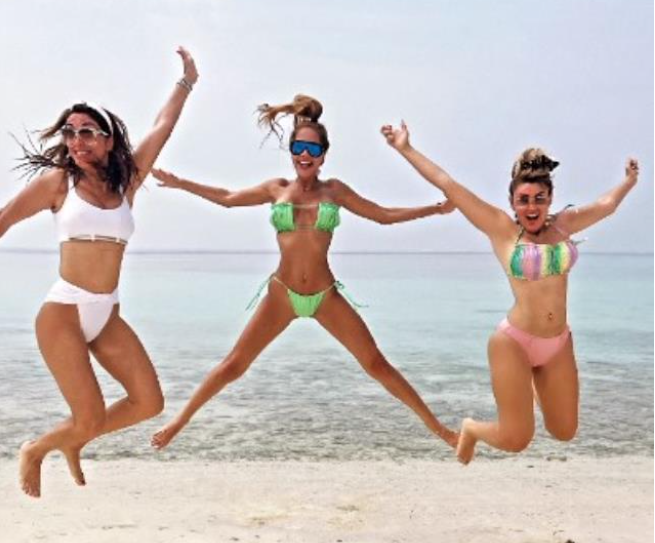 Maldivler’e tatile giden Zuhal Topal, bikinili pozlarını paylaştı